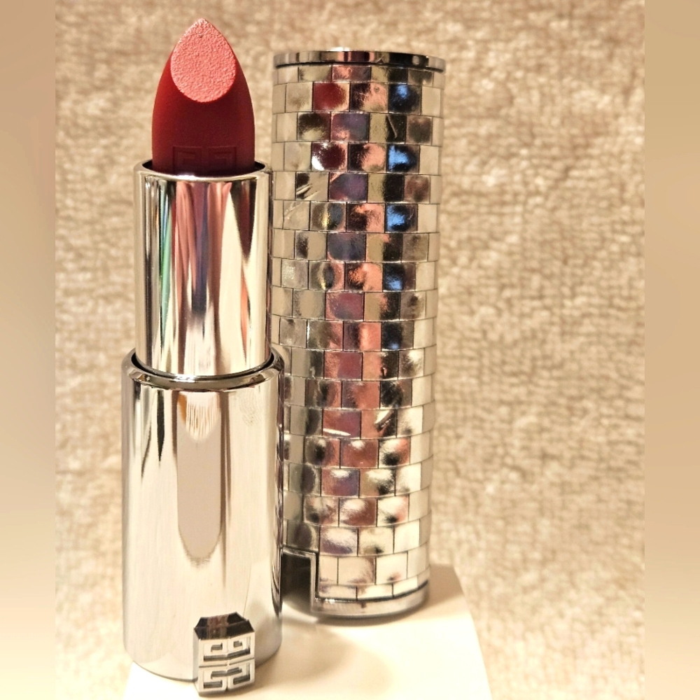 Le Rouge Deep Velvet - Matte Lipstick